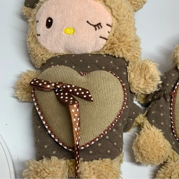 Hello Kitty RARE HTF mittens BROWN BEAR FUZZY KAWAII - Picture 10 of 11